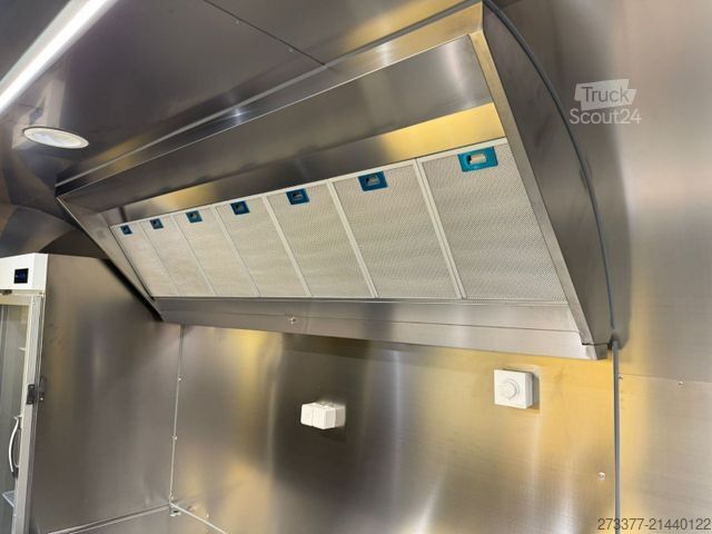 Prodajna prikolica ESSELMANN Delistar Foodtruck 6000 ähn. Airstream