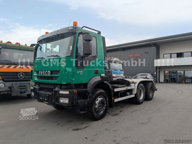 Tovornjak s kavljem za kontejnerje IVECO Trakker 410 / 6X4 / Full steel / Manual Retarder