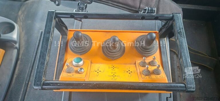 Muu MERCEDES-BENZ Actros 1841 / 4X4 ALLRAD / Kipper+Kran /WENIG KM