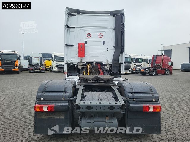 Опасные вещества Mercedes Actros 1845 Actros 4X2 StreamSpace Retarder ADR...