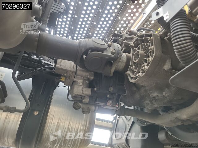 Опасные вещества Mercedes Actros 1845 Actros 4X2 StreamSpace Retarder ADR...