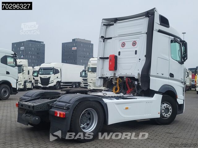 Опасные вещества Mercedes Actros 1845 Actros 4X2 StreamSpace Retarder ADR...