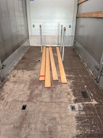Camion cu platformă și prelată Mercedes-Benz Antos 1840  E6 8,10x2,60m Edscha LBW