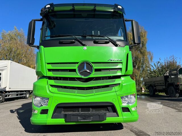 Camion cu platformă și prelată Mercedes-Benz Antos 1840  E6 8,10x2,60m Edscha LBW