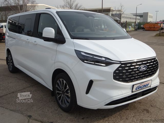 Minibus FORD Tourneo Custom L2 Titanium X Matrix Pano B&O AHK