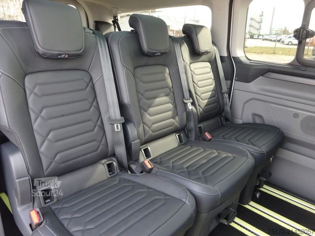 Minibus FORD Tourneo Custom L2 Titanium X Matrix Pano B&O AHK