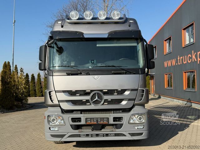 Holztransporter LKW MERCEDES-BENZ Actros 2660 6x4 Holztransport mit Kran Penz 10Z8