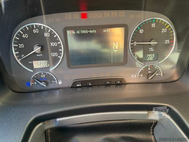 Holztransporter LKW MERCEDES-BENZ Actros 2660 6x4 Holztransport mit Kran Penz 10Z8