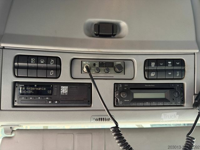 Holztransporter LKW MERCEDES-BENZ Actros 2660 6x4 Holztransport mit Kran Penz 10Z8