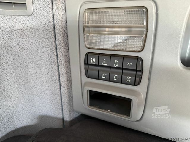 Holztransporter LKW MERCEDES-BENZ Actros 2660 6x4 Holztransport mit Kran Penz 10Z8