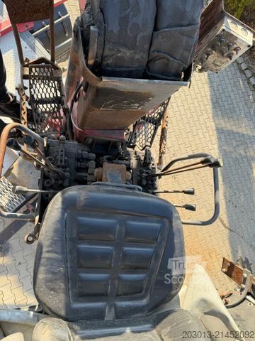 Holztransporter LKW MERCEDES-BENZ Actros 2660 6x4 Holztransport mit Kran Penz 10Z8