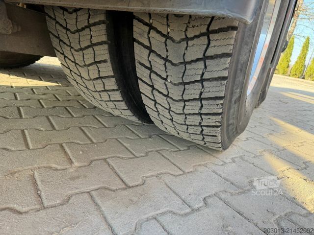 Holztransporter LKW MERCEDES-BENZ Actros 2660 6x4 Holztransport mit Kran Penz 10Z8