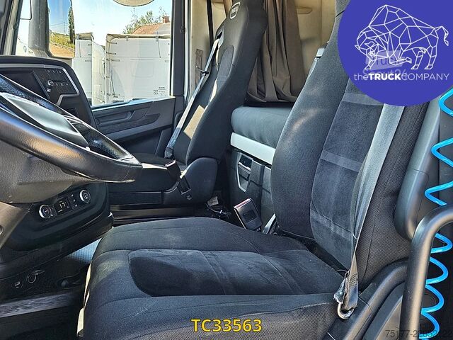 Estándar-SZM Iveco S-Way 460
