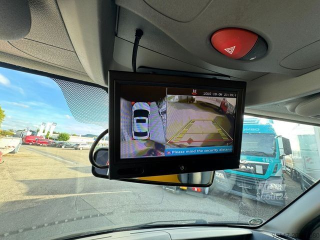 Transporter mit Koffer RENAULT Master 2.3 dCi Koffer 4,32m Klima Luftfederung