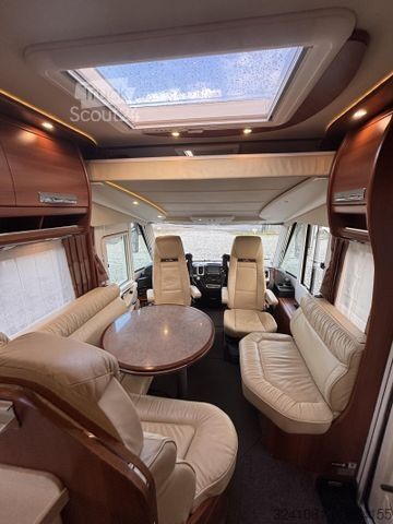 Інтегрований автокемпер CARTHAGO chic e-line I 51 Linerclass Hubst. Lithiu 300 AH