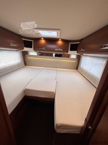 Інтегрований автокемпер CARTHAGO chic e-line I 51 Linerclass Hubst. Lithiu 300 AH