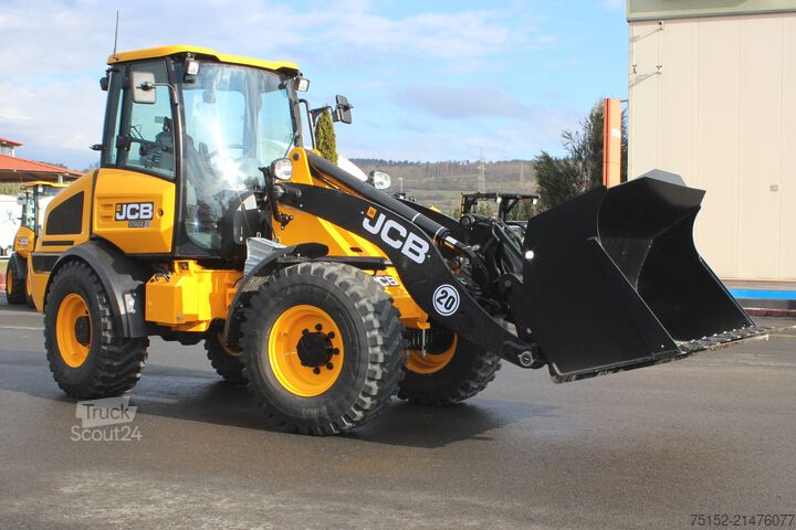 Nakladae na kolovém podvozku JCB 409