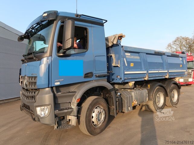 Camion-benne tricar Mercedes-Benz Arocs 2651 K