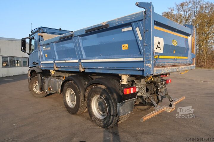 Camion-benne tricar Mercedes-Benz Arocs 2651 K