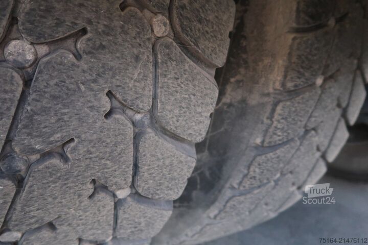 Camion-benne tricar Mercedes-Benz Arocs 2651 K