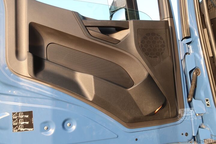 Camion-benne tricar Mercedes-Benz Arocs 2651 K