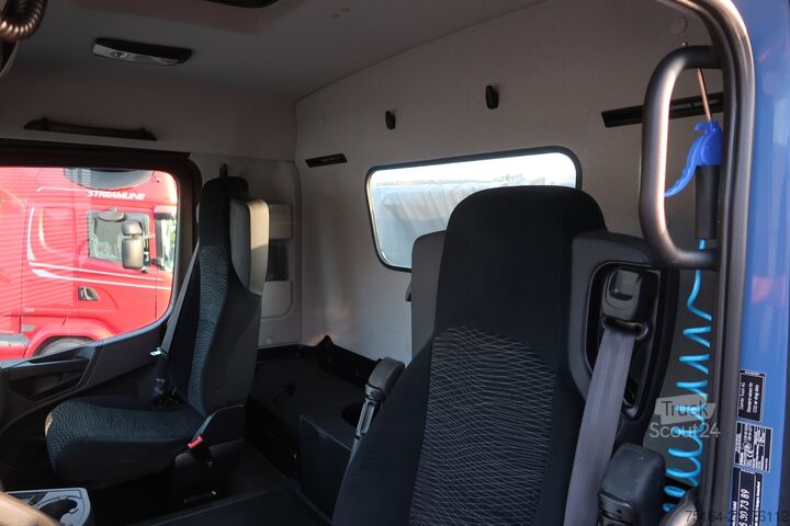 Camion-benne tricar Mercedes-Benz Arocs 2651 K