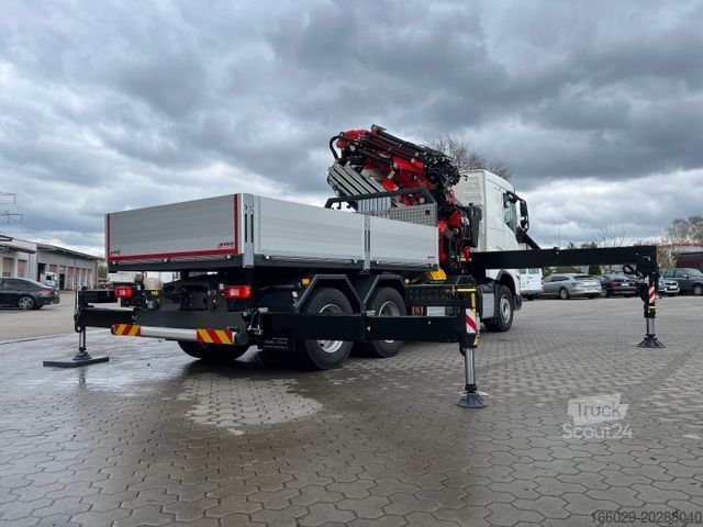 Autožeriav VOLVO FH 500 8x4 Kran F820 RA2.27 Jib & Winde Sofort