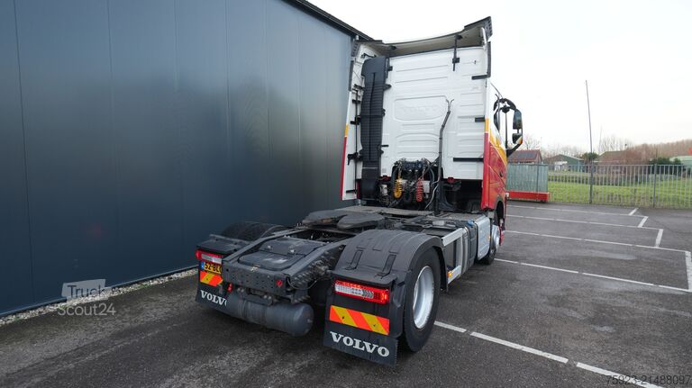Standaard-SZM Volvo FH 420 LNG Globetrotter tractor unit