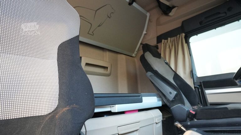 Standard-SZM MAN TGX 18.420 tractor unit 568.600KM