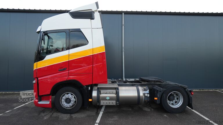 Standaard-SZM Volvo FH 420 LNG Globetrotter tractor unit