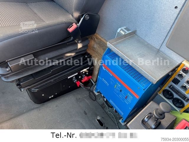 Фургон з високим дахом MERCEDES-BENZ Vario 818D Diffsperre/Klima/Standh/Luftfed Euro4