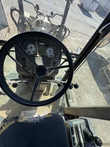 Grader NEW HOLLAND F106.6A alrrad 6x6 Grader 12 Ton - 10.700 Std