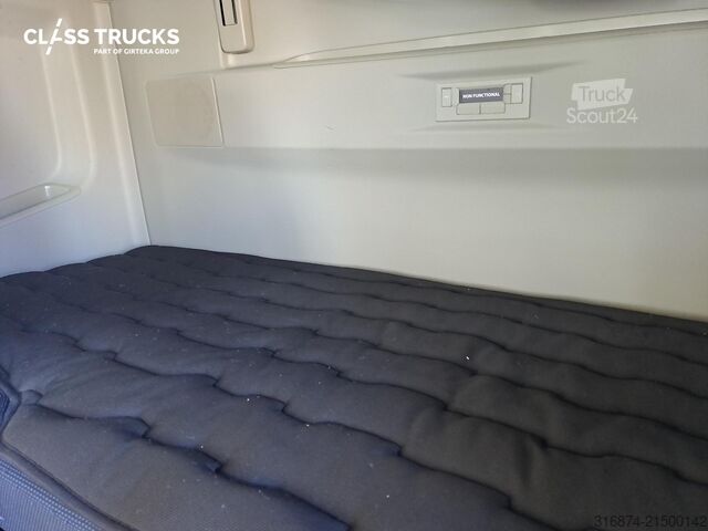 Standard tractor unit VOLVO FH 460 Globetrotter XL i-Save