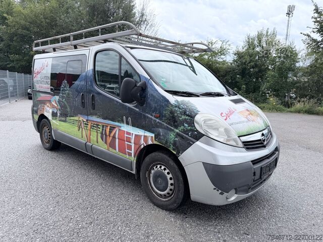 Minibus OPEL Vivaro 2,5 CDTI 107 kW 6 Sitzer Kasten DOKA AHK