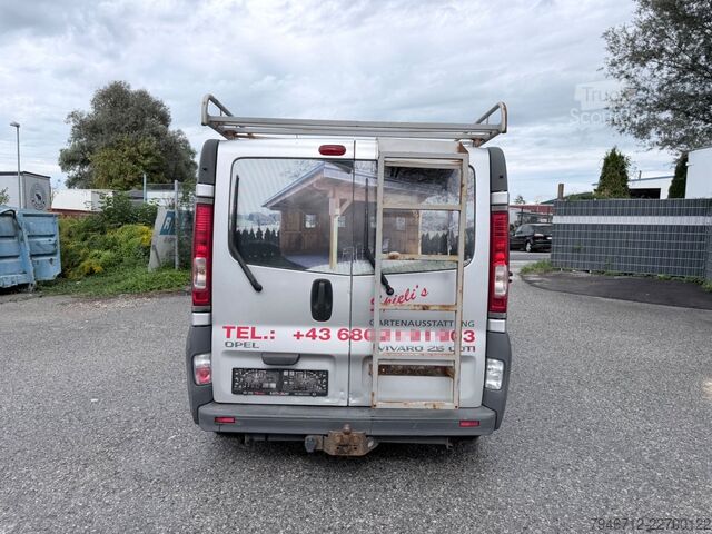 Minibus OPEL Vivaro 2,5 CDTI 107 kW 6 Sitzer Kasten DOKA AHK