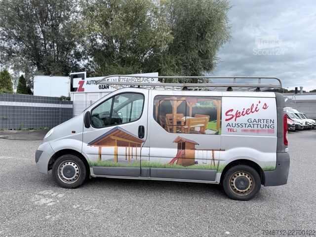 Kleinbus OPEL Vivaro 2,5 CDTI 107 kW 6 Sitzer Kasten DOKA AHK