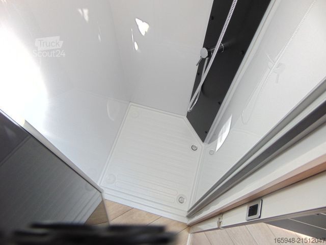 Teilintegriertes Wohnmobil CHAUSSON 640 Etape Line Automatik 6500 Km 1.Hand privat