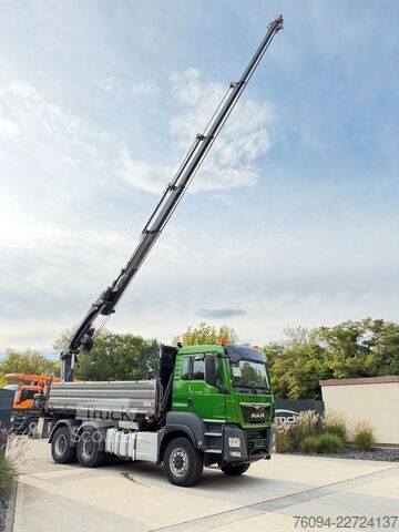 Camião basculante MAN TGS 33.480 6x6 KRAN abstattelb. 19m Kipper Bordm