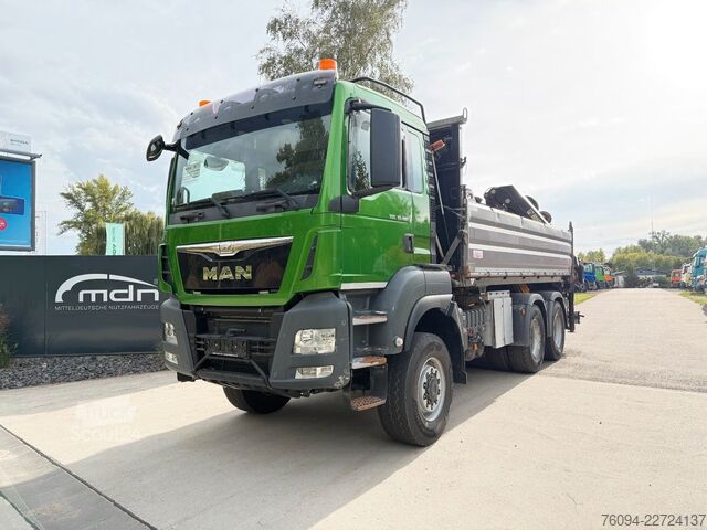 Camião basculante MAN TGS 33.480 6x6 KRAN abstattelb. 19m Kipper Bordm