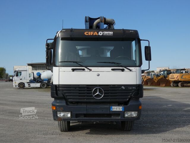 Betonpompwagen Mercedes-Benz ACTROS 3335