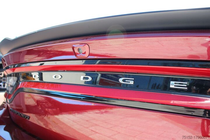 σπορ αυτοκίνητο Dodge Charger Scat Pack 6.4l HEMI V8