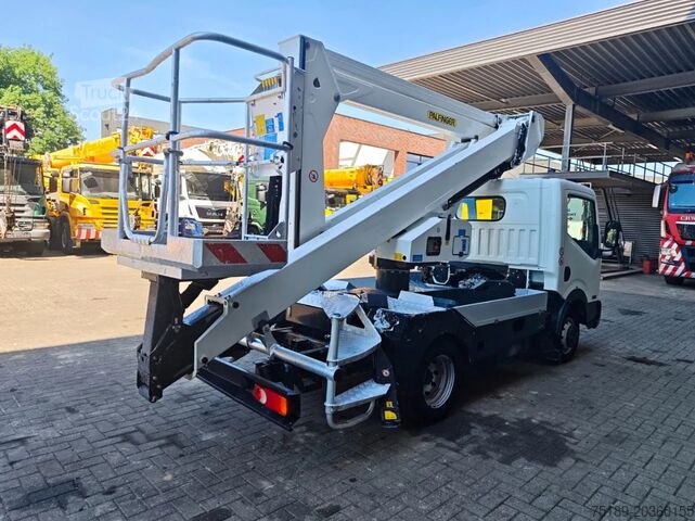 Lyftplattform Nissan Cabstar 35.13 NT400 Palfinger P200A-R