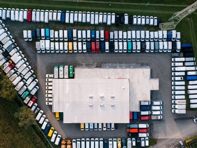 Pick-up bestelwagen MERCEDES-BENZ Sprinter 319 DoKa Aut. * V6 * 7-SITZE+AHK 2,8t