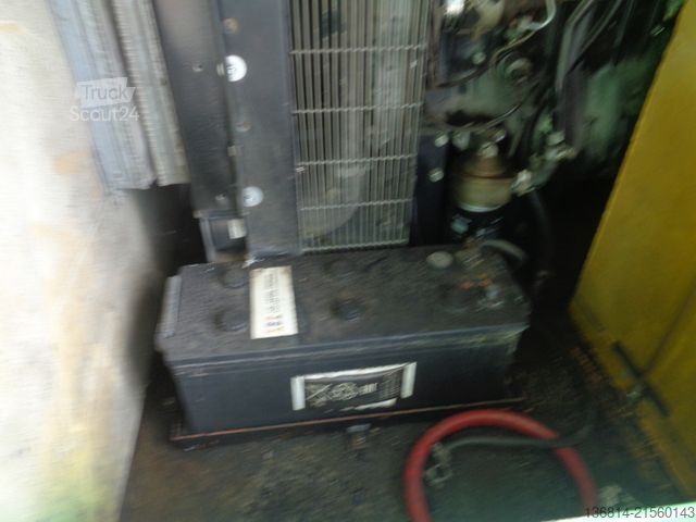 Priekaba Stadler DW 60 PE15 Drehstromaggregat