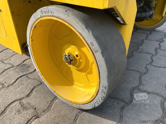 Рабочая платформа GENIE GS 2646 Scherenbühne Elektro AH 9,92 m 454 kg