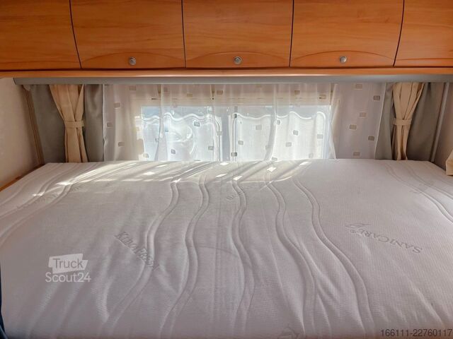 Yarı entegre karavan ADRIA 687 SP - Festbett - Automatik - Klima - AHK -