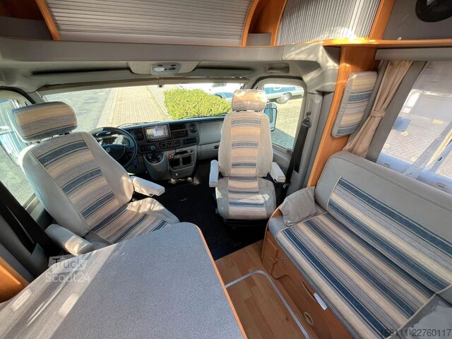 Yarı entegre karavan ADRIA 687 SP - Festbett - Automatik - Klima - AHK -