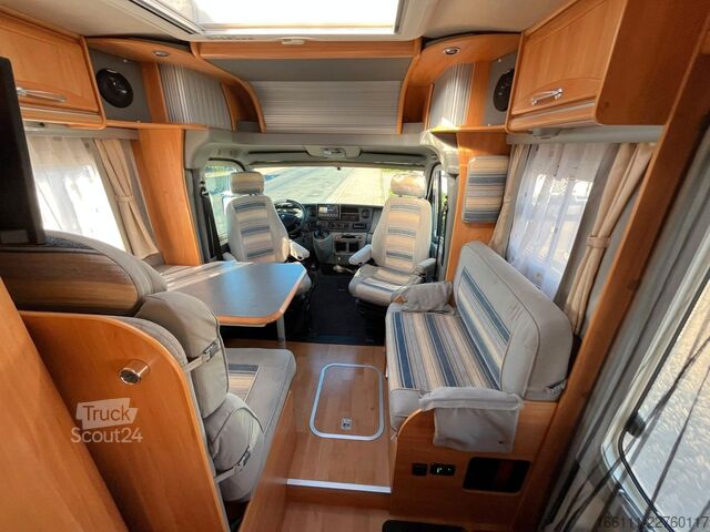 Yarı entegre karavan ADRIA 687 SP - Festbett - Automatik - Klima - AHK -