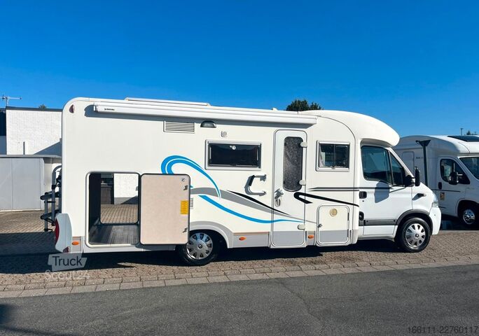 Yarı entegre karavan ADRIA 687 SP - Festbett - Automatik - Klima - AHK -