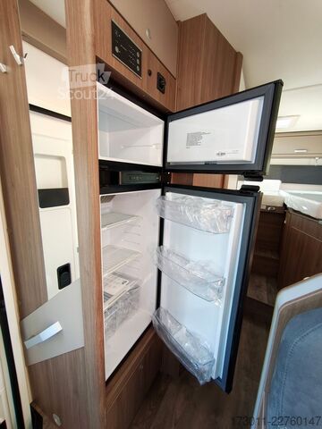 Camping-car intégral CARADO I 338 pro+ 140PS  Automat Solar